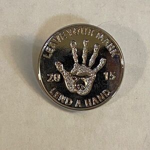 Shriners Leave Your Mark Lend a Hand 2015 Silver Tone Lapel Pin Zuhrah